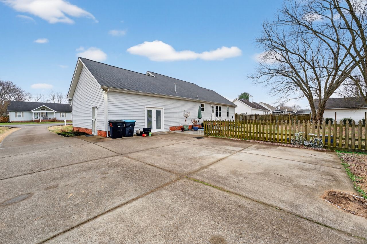 3740 Nicklaus Way Murfreesboro, TN 37128 - Photo 42 of 48 a view of street with parked cars