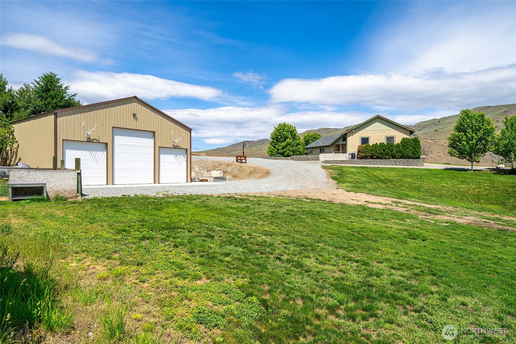152 Starr Road Pateros, WA 98846 - Photo 16 of 40 Gallery Image 16