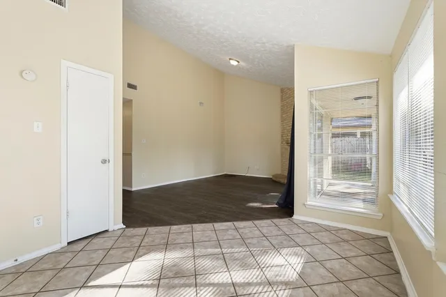 $1,660 | 16235 Cutten Road, Houston, TX 77070