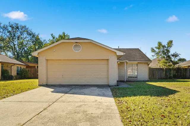 $1,660 | 16235 Cutten Road, Houston, TX 77070