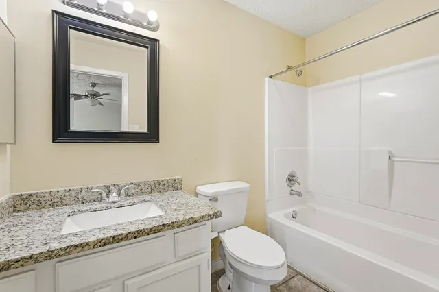 $1,660 | 16235 Cutten Road, Houston, TX 77070