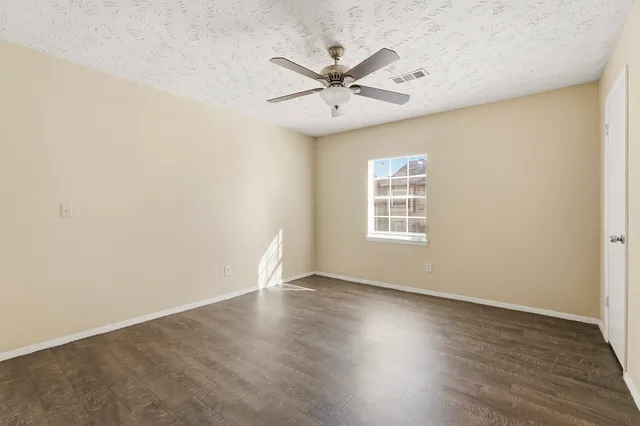 $1,660 | 16235 Cutten Road, Houston, TX 77070