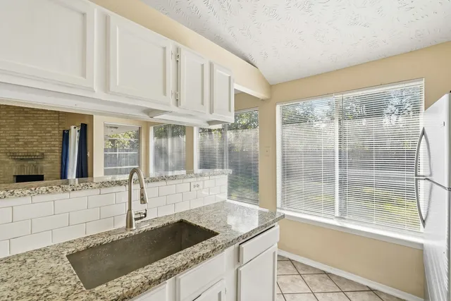 $1,660 | 16235 Cutten Road, Houston, TX 77070