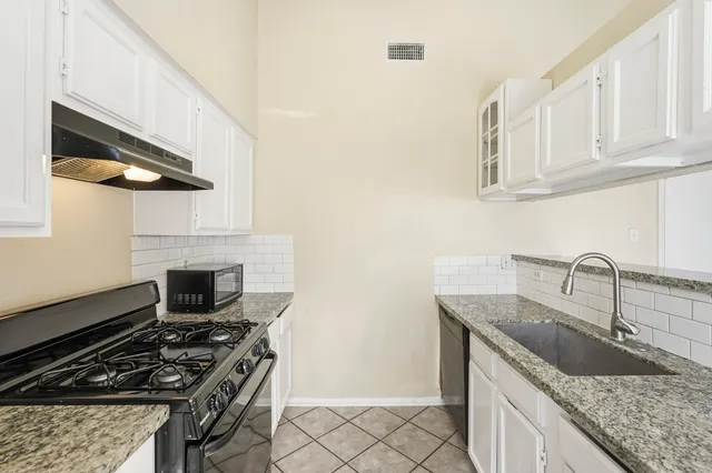 $1,660 | 16235 Cutten Road, Houston, TX 77070