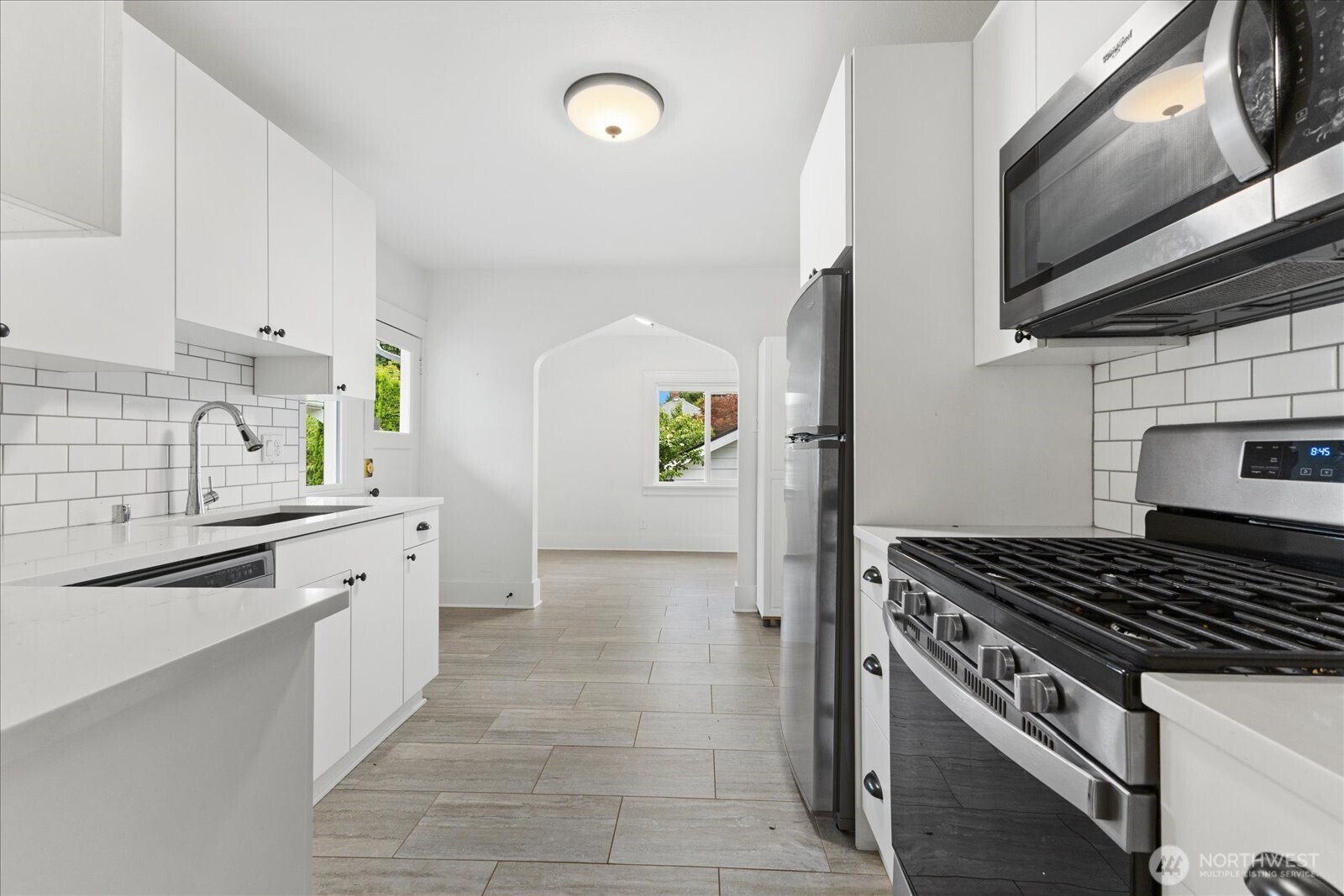 706 North 78th Street Seattle, WA 98103 - Photo 18 of 32