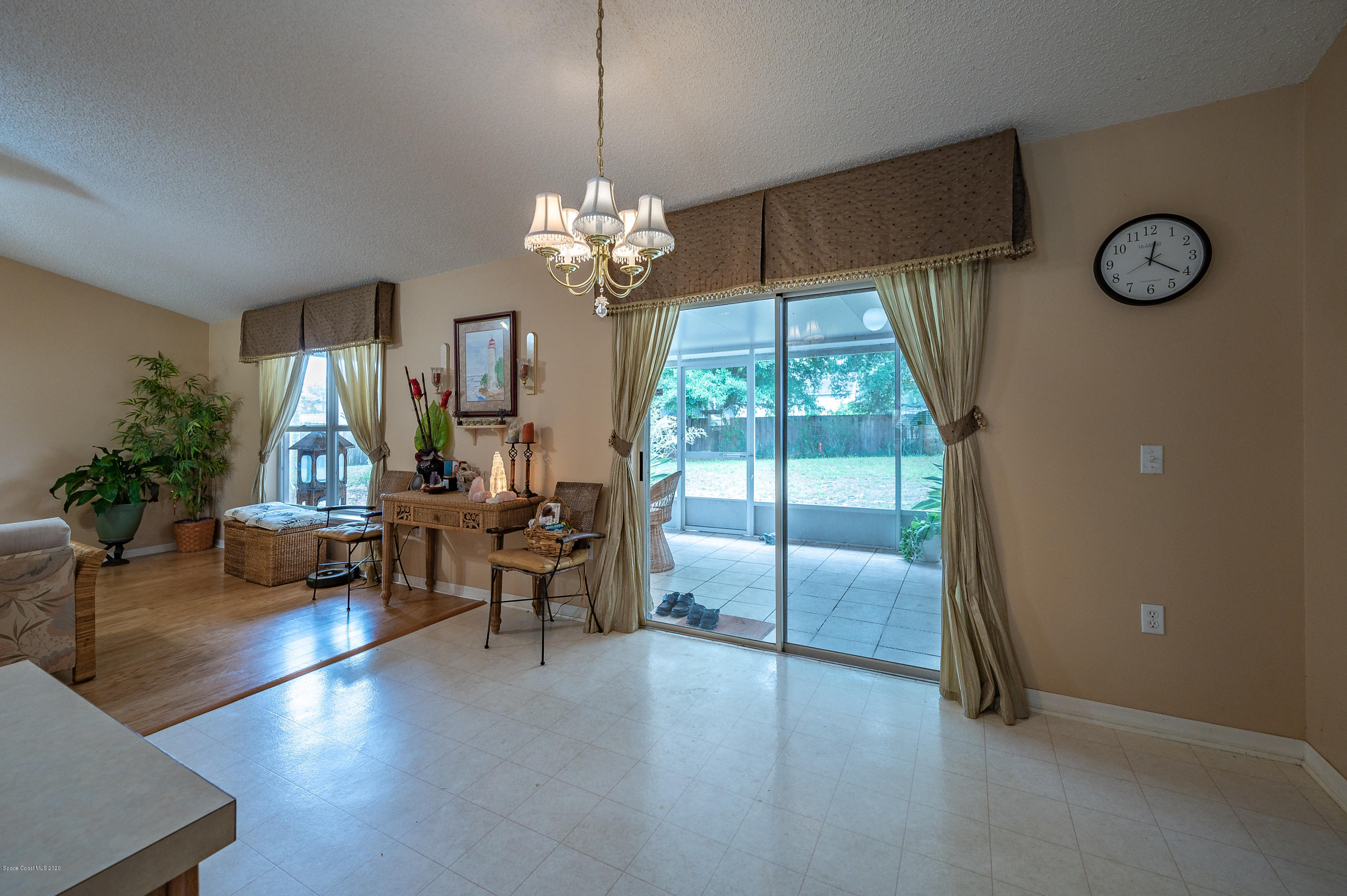 6735 Bryant Road Cocoa, FL 32927 - Photo 13 of 28 Breakfast Nooks looks out to Porch
