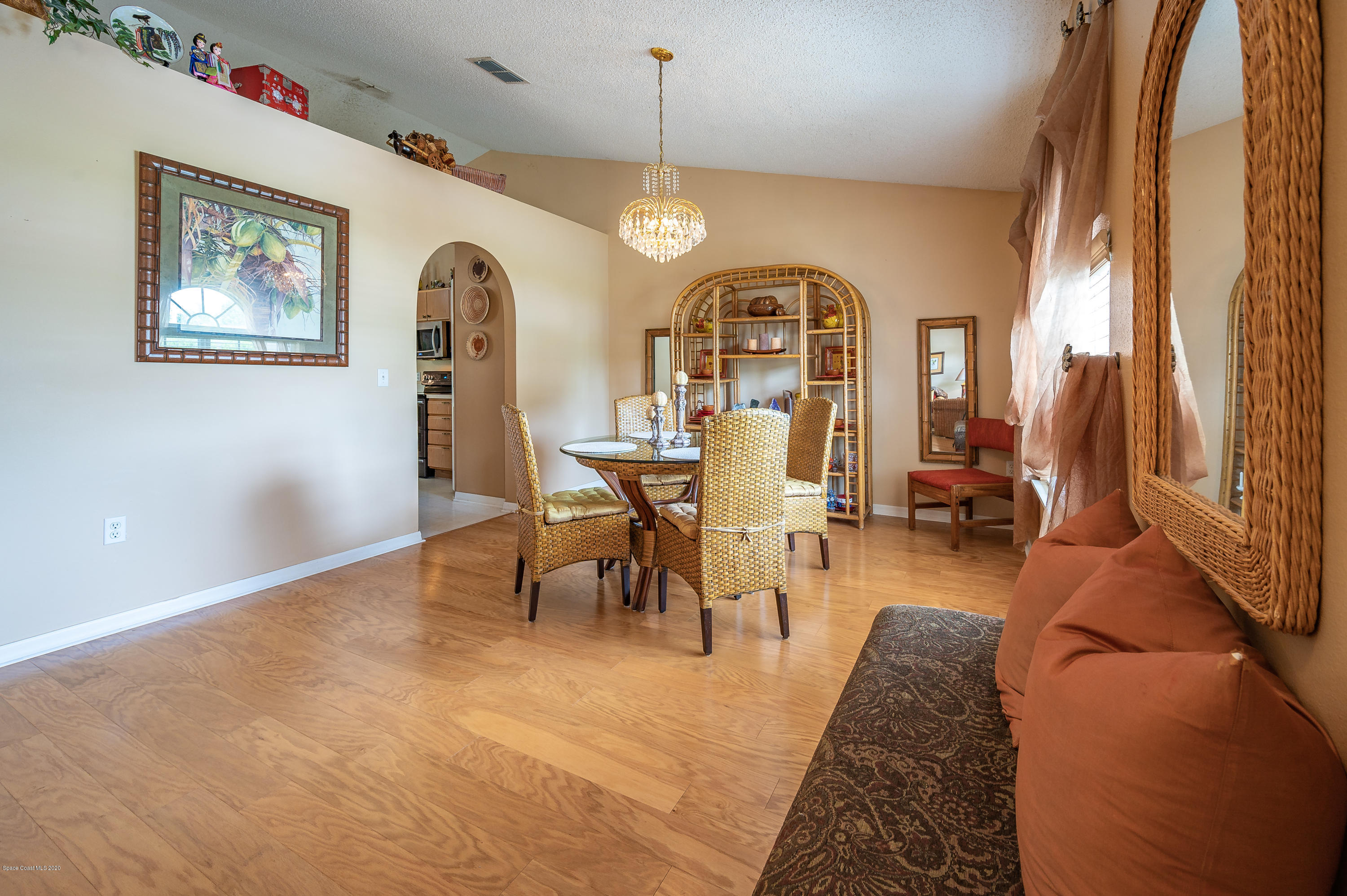 6735 Bryant Road Cocoa, FL 32927 - Photo 8 of 28 Spacious Dining Area