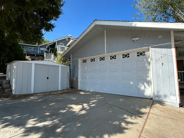 $299,000 | 42915 Algood Drive, Lake Elizabeth, CA 93532