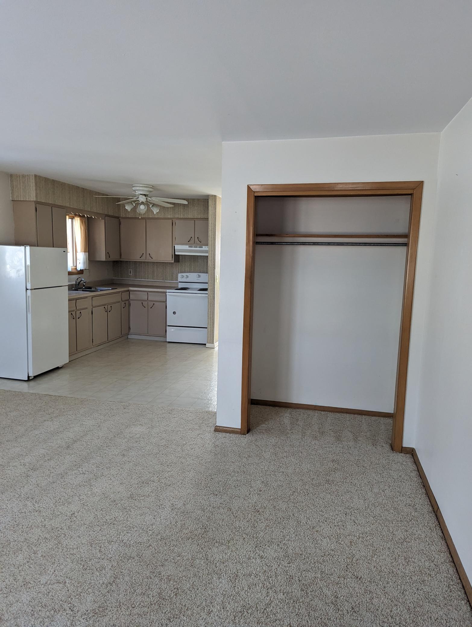 376 4th Street East, Unit 2 Halstad, MN 56548 - Photo 4 of 12