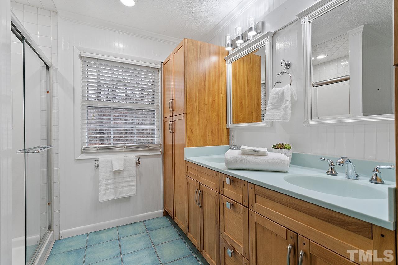 5700 Baird Drive Raleigh, NC 27606 - Photo 26 of 44