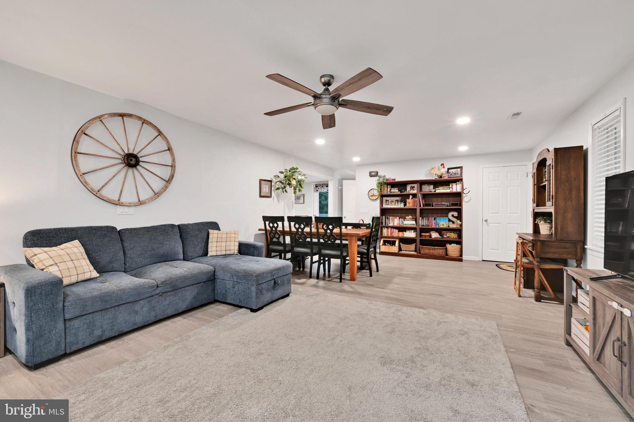 403 West 28th Division Highway Lititz, PA 17543 - Photo 9 of 36 Open Living Room with Dining Area Access