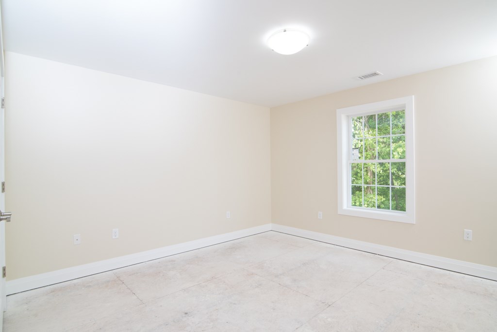123 Cardinal Road Cranston, RI 02921 - Photo 17 of 22 3rd bedroom