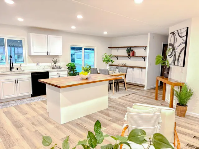 $164,900 | 7437 Sylmar Lane, Unit 178, Sacramento, CA 95842