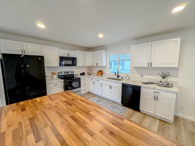 $164,900 | 7437 Sylmar Lane, Unit 178, Sacramento, CA 95842