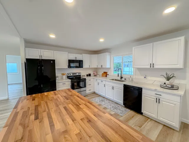 $164,900 | 7437 Sylmar Lane, Unit 178, Sacramento, CA 95842