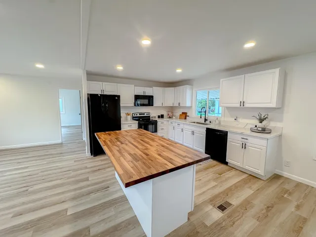 $164,900 | 7437 Sylmar Lane, Unit 178, Sacramento, CA 95842