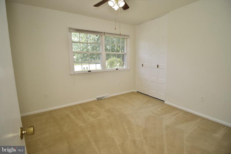 18 North Springview Drive Dover, DE 19901 - Photo 11 of 53