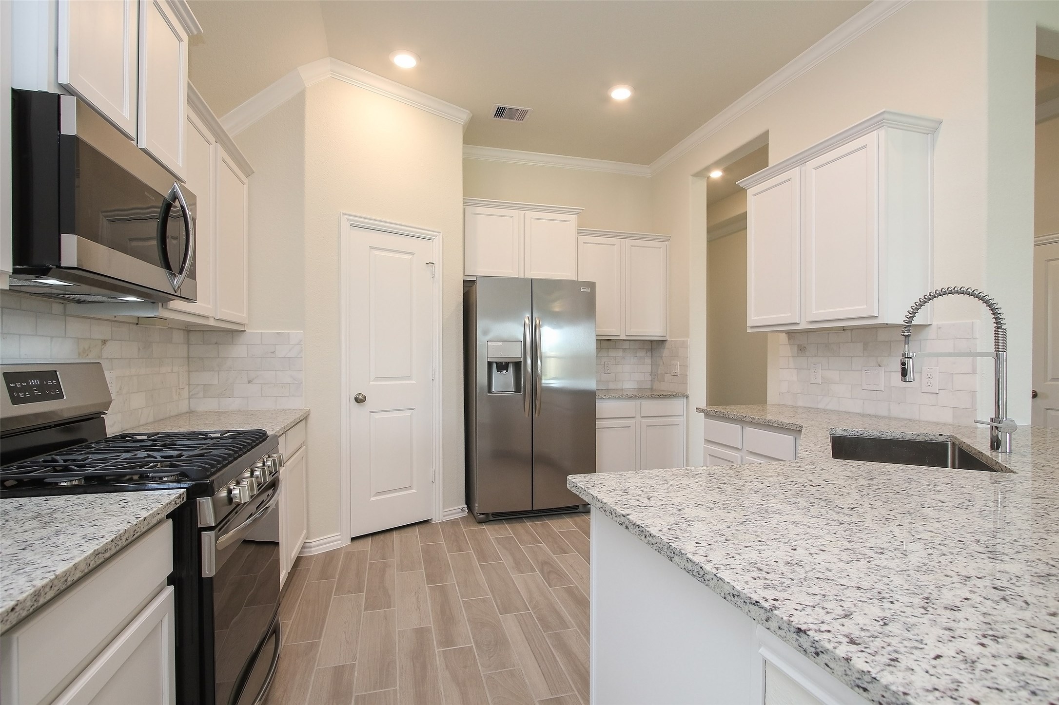 15230 Kickapoo Cavern Drive Cypress, TX 77433 - Photo 11 of 39