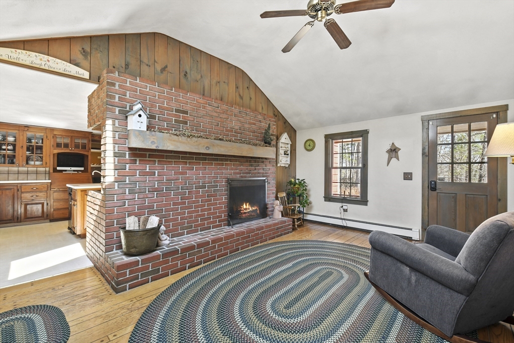 78 Daniels Road Charlton, MA 01507 - Photo 7 of 42 Gallery Image 7