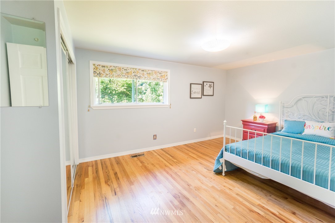9324 Northeast 175th Street Bothell, WA 98011 - Photo 14 of 22