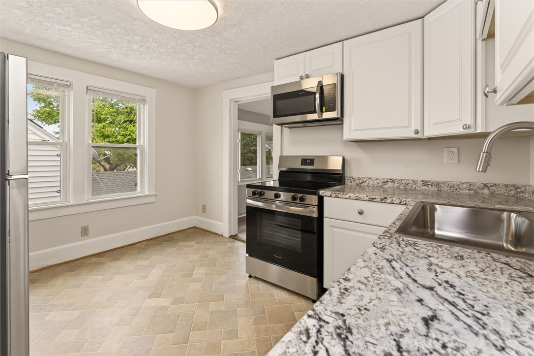 126 West Avenue East Rochester, NY 14445 - Photo 11 of 34