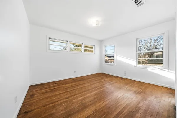 $199,900 | 1205 West 10th Street, McGregor, TX 76657