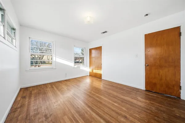 $199,900 | 1205 West 10th Street, McGregor, TX 76657