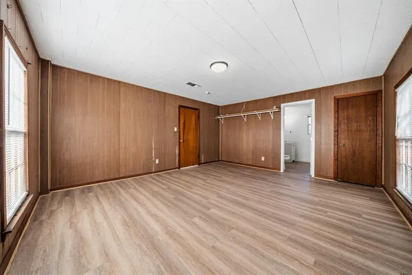 $199,900 | 1205 West 10th Street, McGregor, TX 76657