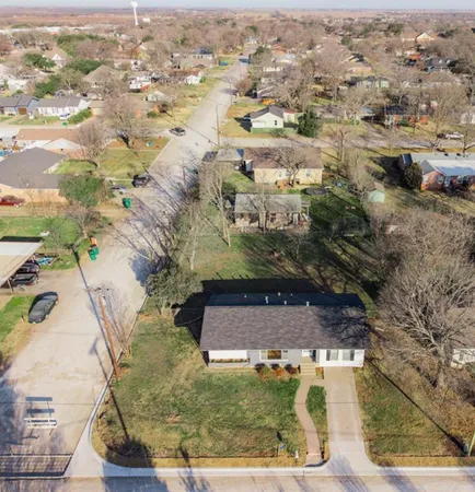 $199,900 | 1205 West 10th Street, McGregor, TX 76657