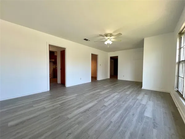 $199,900 | 1205 West 10th Street, McGregor, TX 76657