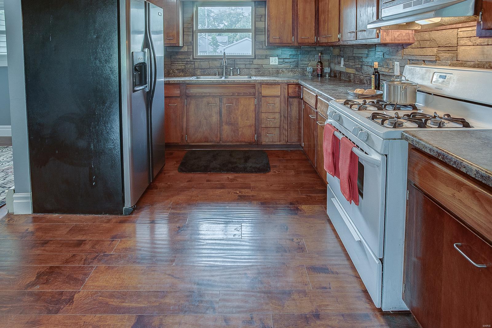 505 Benton Street Mount Olive, IL 62069 - Photo 11 of 45