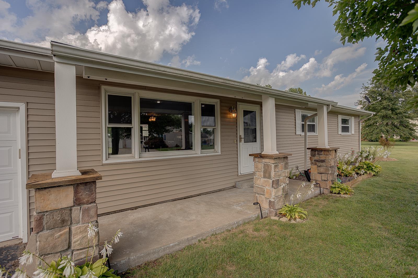 505 Benton Street Mount Olive, IL 62069 - Photo 2 of 45