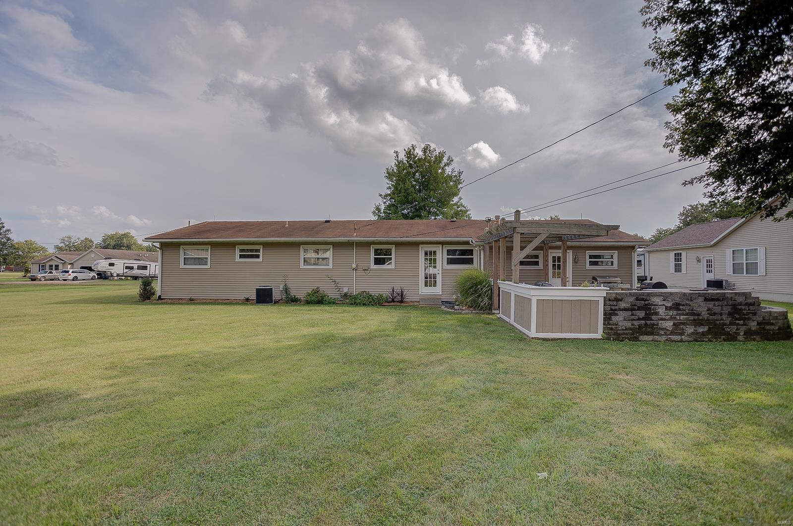 505 Benton Street Mount Olive, IL 62069 - Photo 33 of 45