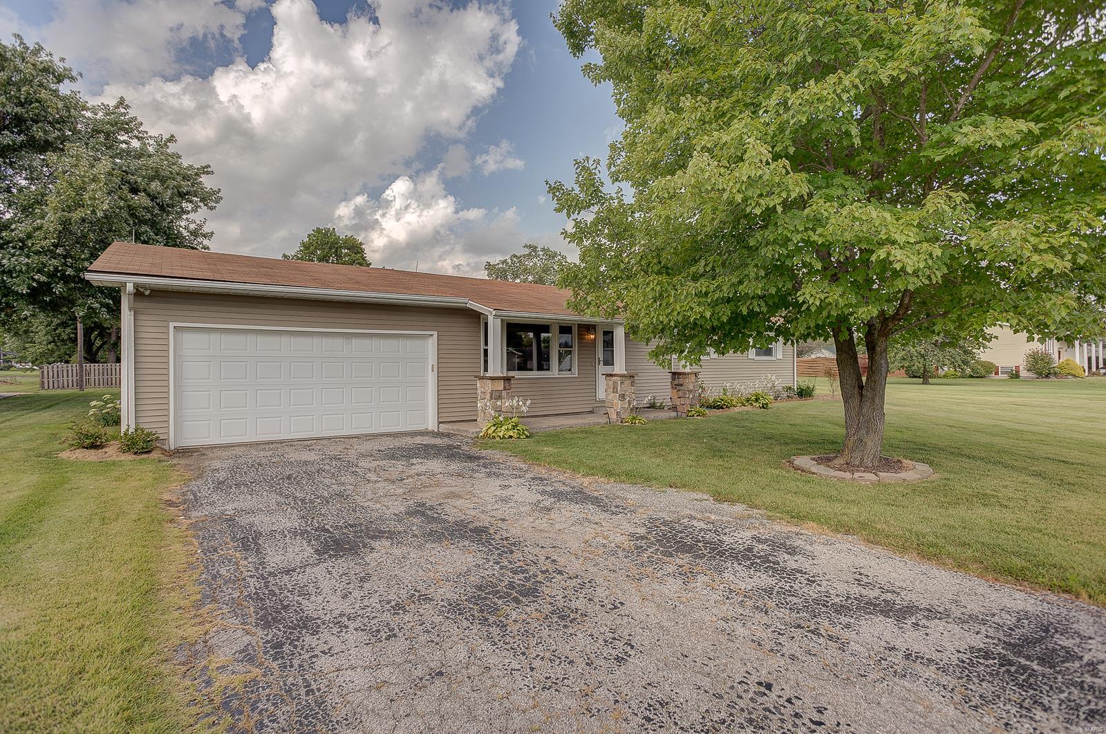 505 Benton Street Mount Olive, IL 62069 - Photo 38 of 45