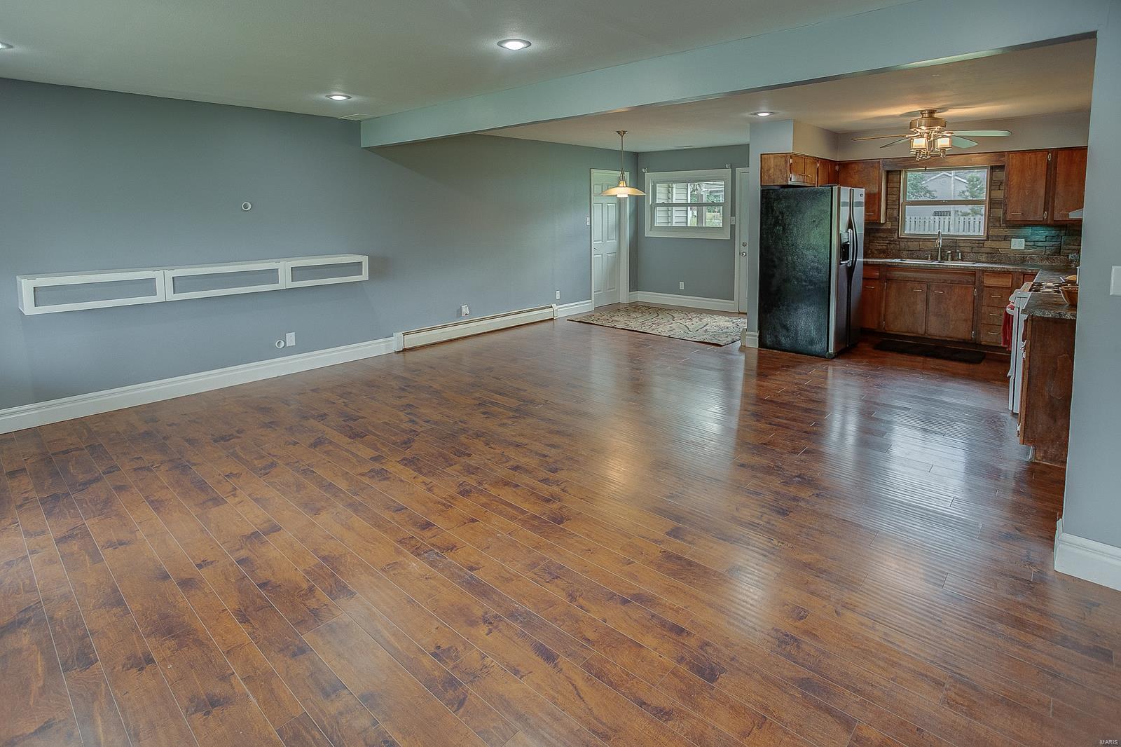 505 Benton Street Mount Olive, IL 62069 - Photo 4 of 45