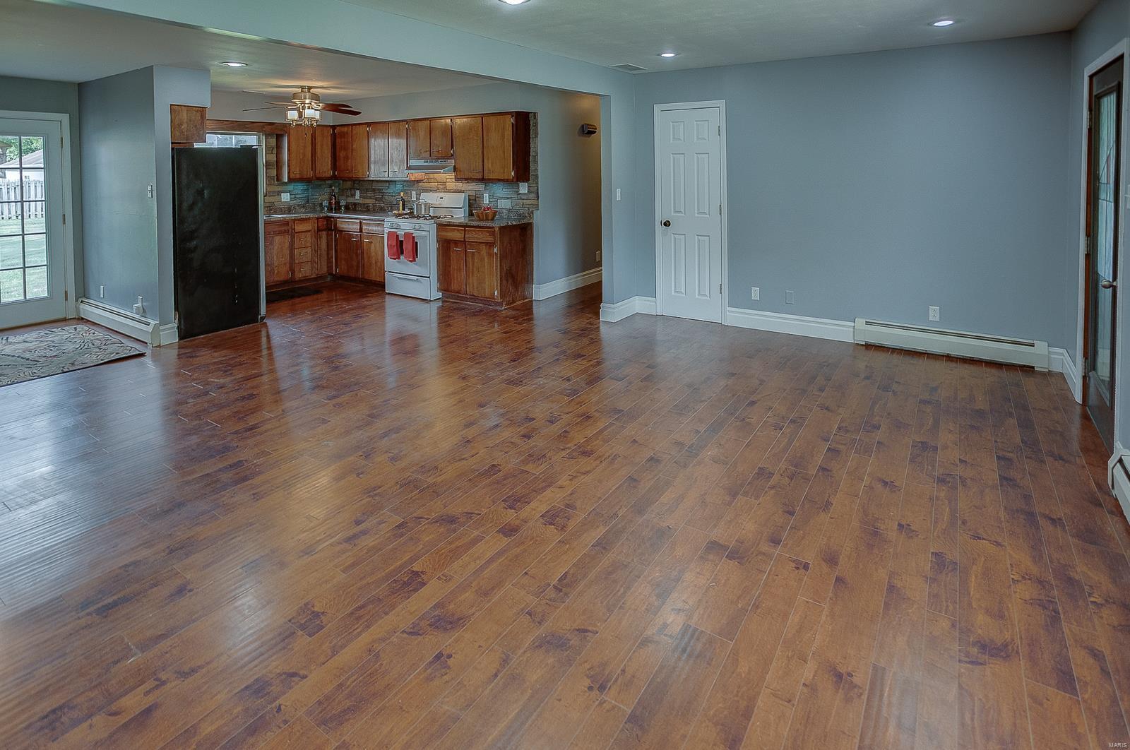 505 Benton Street Mount Olive, IL 62069 - Photo 7 of 45