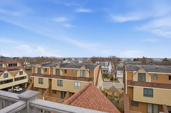 $599,000 | 989 Ocean Boulevard, Unit 8, Hampton, NH 03842