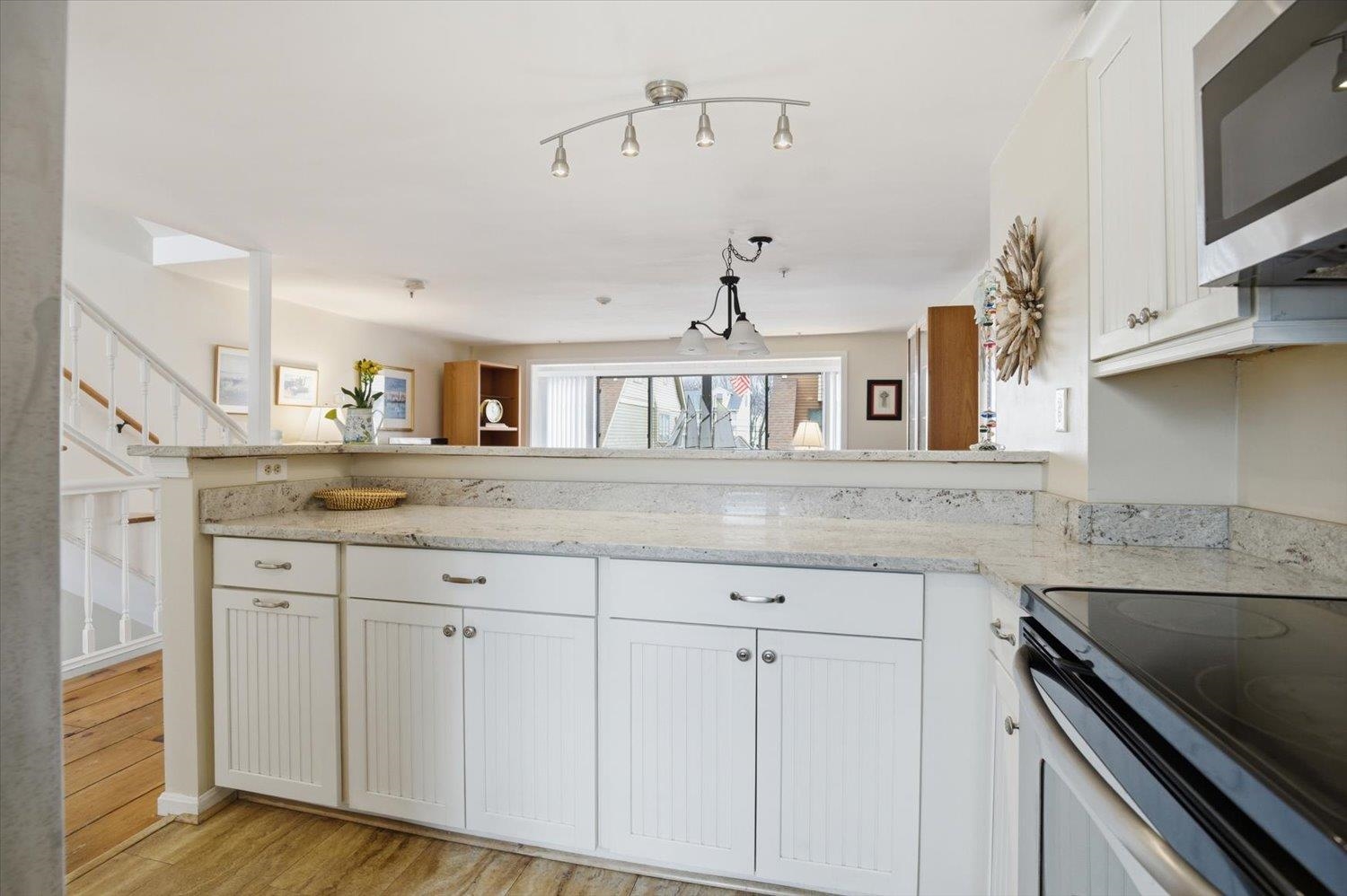 989 Ocean Boulevard, Unit 8 Hampton, NH 03842 - Photo 10 of 49