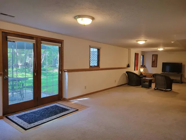 $325,000 | 862 Brandy Bend Road, Roscoe, IL 61073