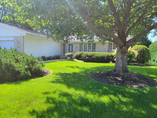 $325,000 | 862 Brandy Bend Road, Roscoe, IL 61073