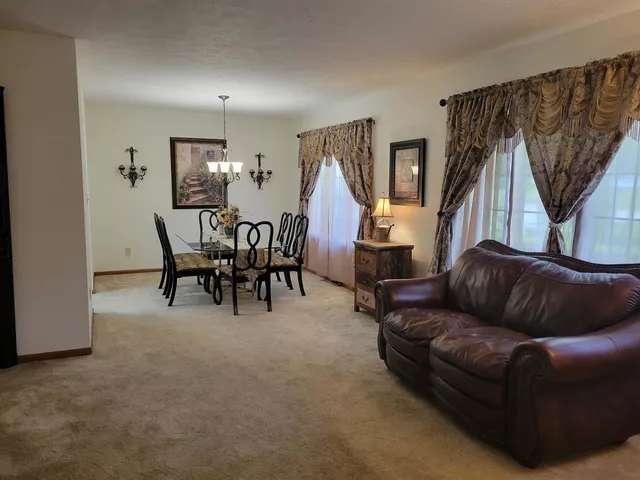 $325,000 | 862 Brandy Bend Road, Roscoe, IL 61073