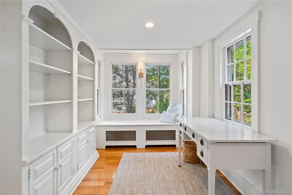 $6,500 | 152 Main Street, Cold Spring Harbor, NY 11724