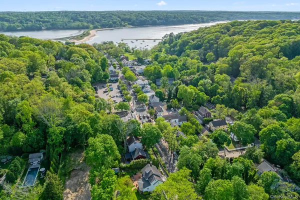 $6,500 | 152 Main Street, Cold Spring Harbor, NY 11724