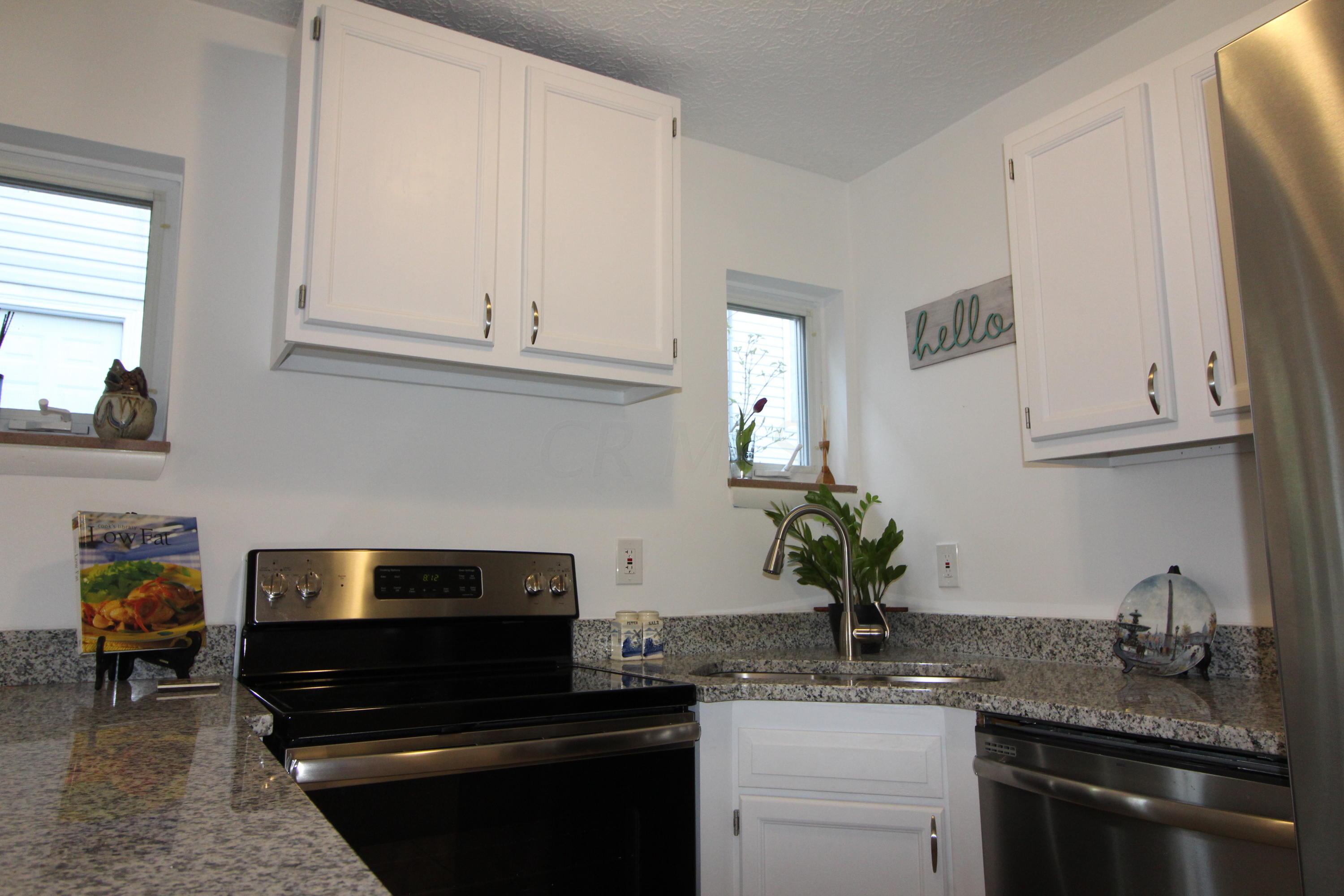 25 Tibet Road Columbus, OH 43202 - Photo 10 of 26
