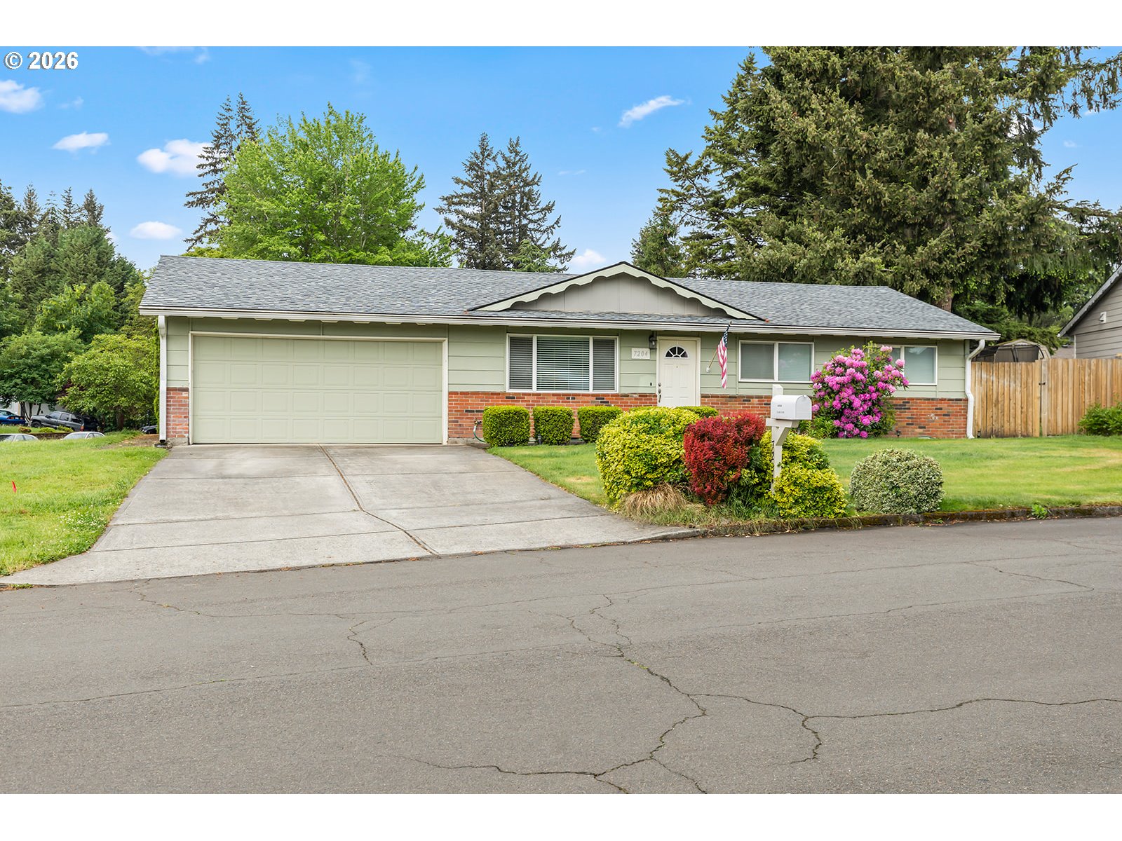 7204 Northeast 129th Avenue Vancouver, WA 98682 - Photo 2 of 36