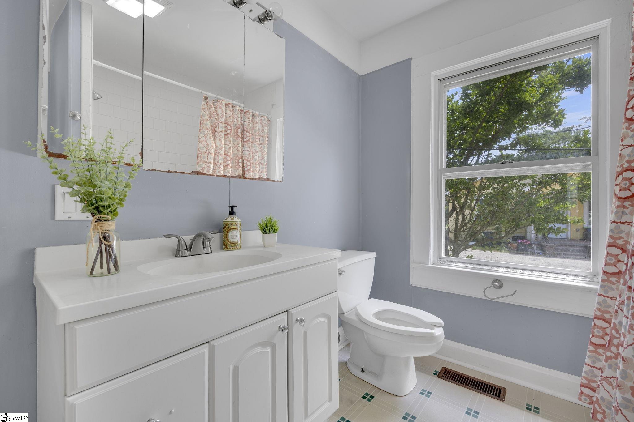107 West Marion Road Greenville, SC 29617 - Photo 21 of 36