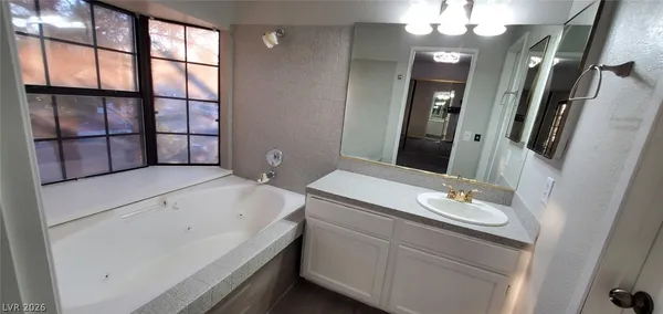 $1,350 | 5088 Jeffreys Street, Unit 202, Las Vegas, NV 89119