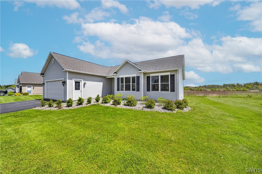 2070 Whisper Ridge Drive Chittenango, NY 13037 - Photo 2 of 35