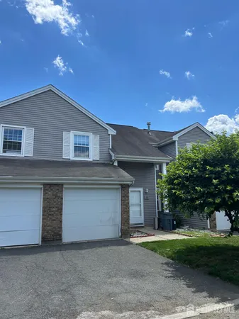 $2,500 | 28 Renaissance Lane, New Brunswick, NJ 08901