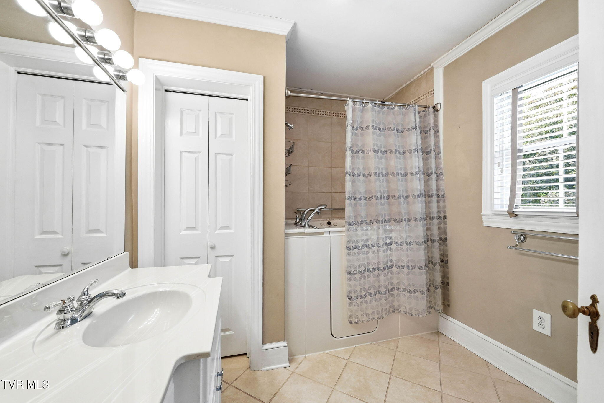 1700 Overhill Road Bristol, VA 24201 - Photo 20 of 50 9-web-or-mls-1700 Overhill Rd-17
